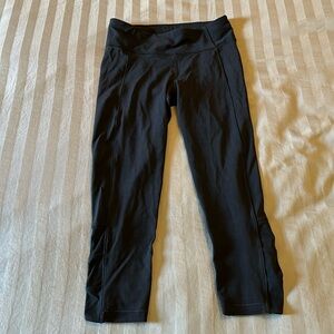 Athleta Girl Size L/12 Black Capri leggings